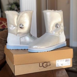 Ugg “ I Do” Bailey Button Boots *BRAND NEW*